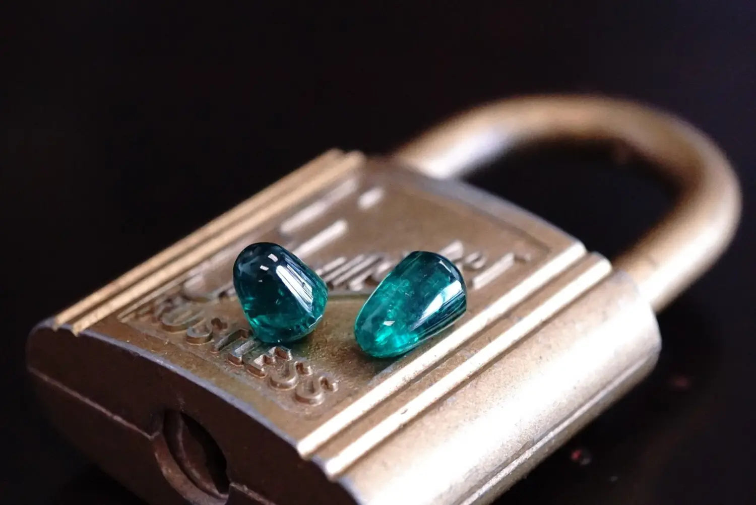 Buying Emeralds-Jogani