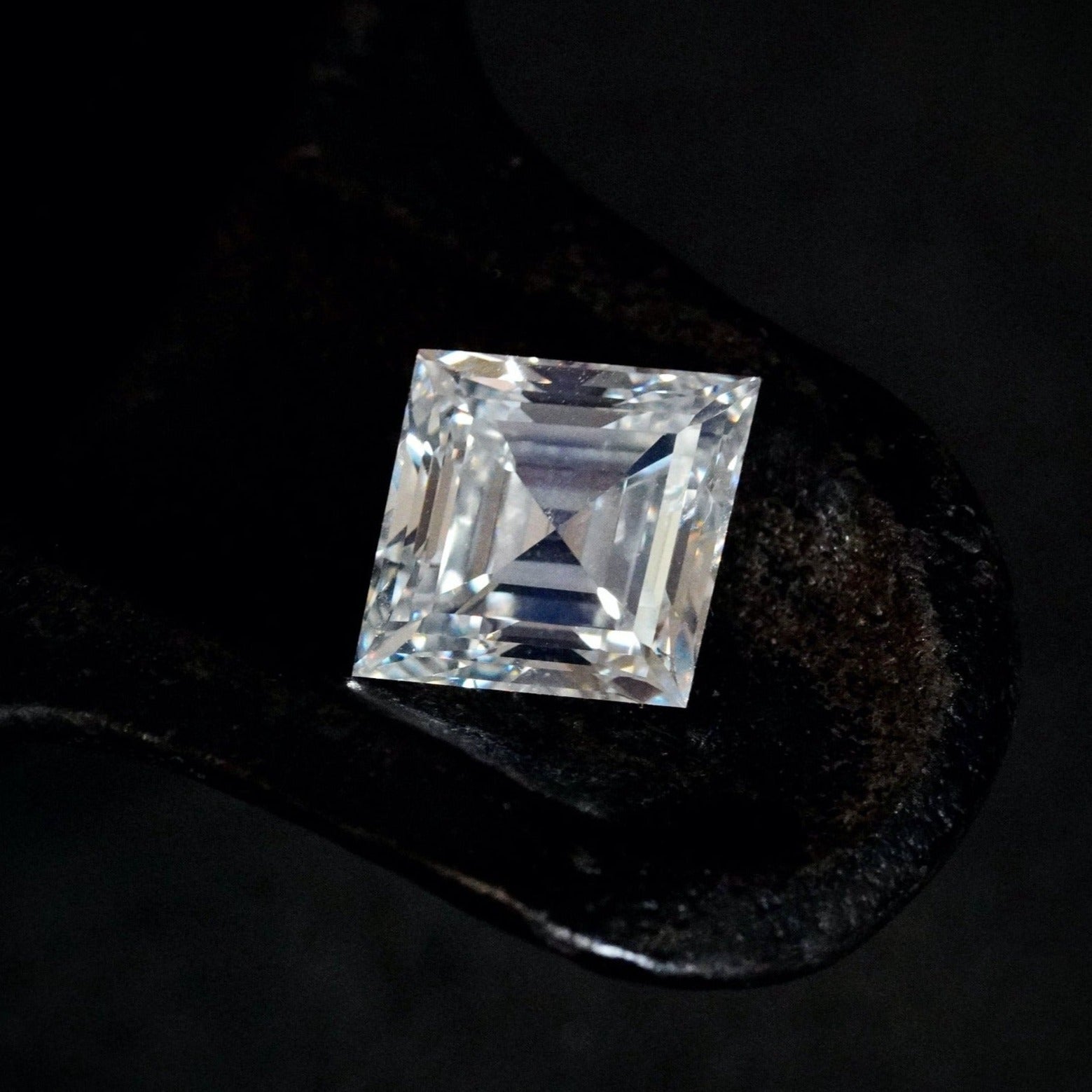 Lozenge Diamond & Ruby Ring, 3.03 ct