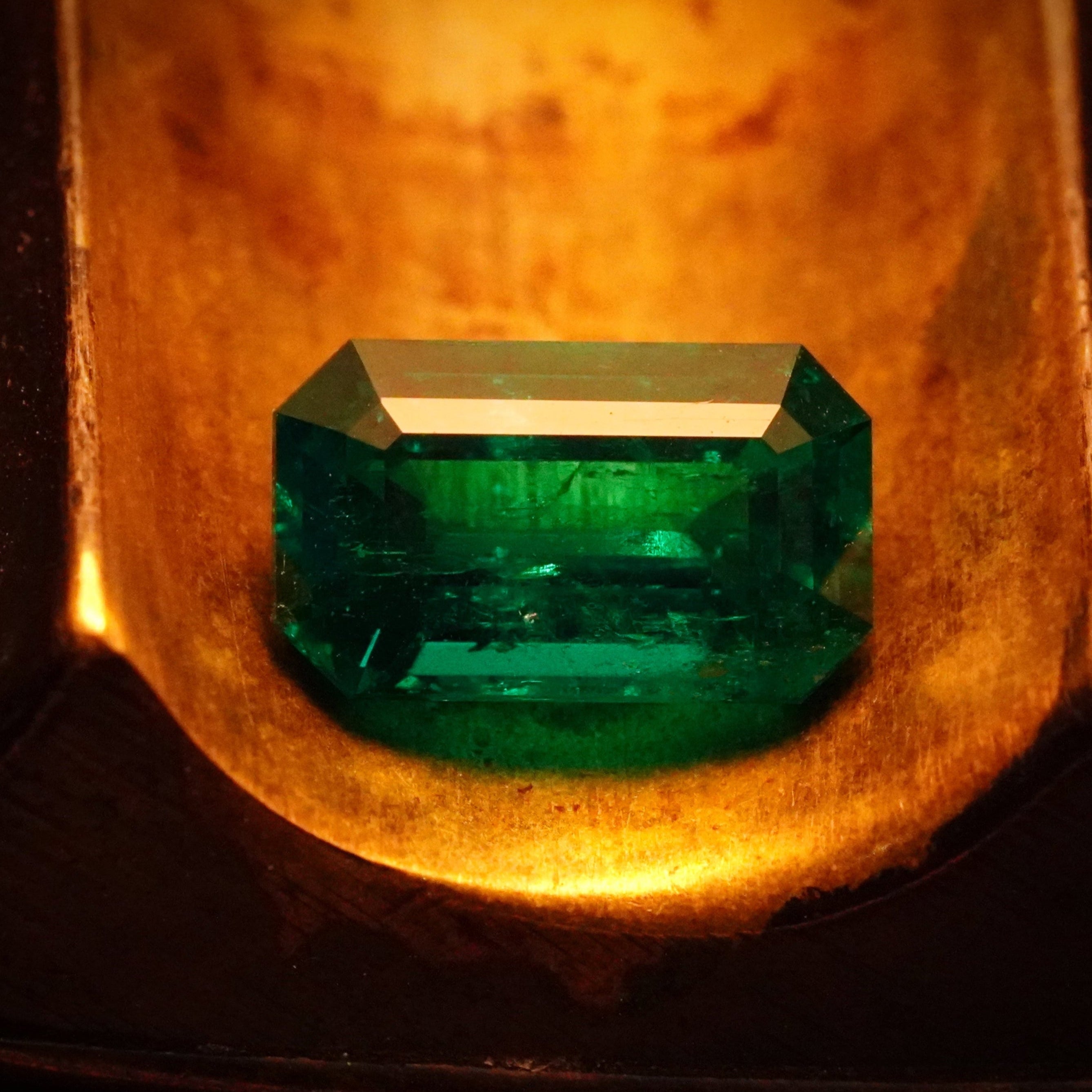 A remarkable 2.18 ct step-cut Colombian emerald from Jogani, displaying a lush green hue—perfect for fine jewelry and investment.