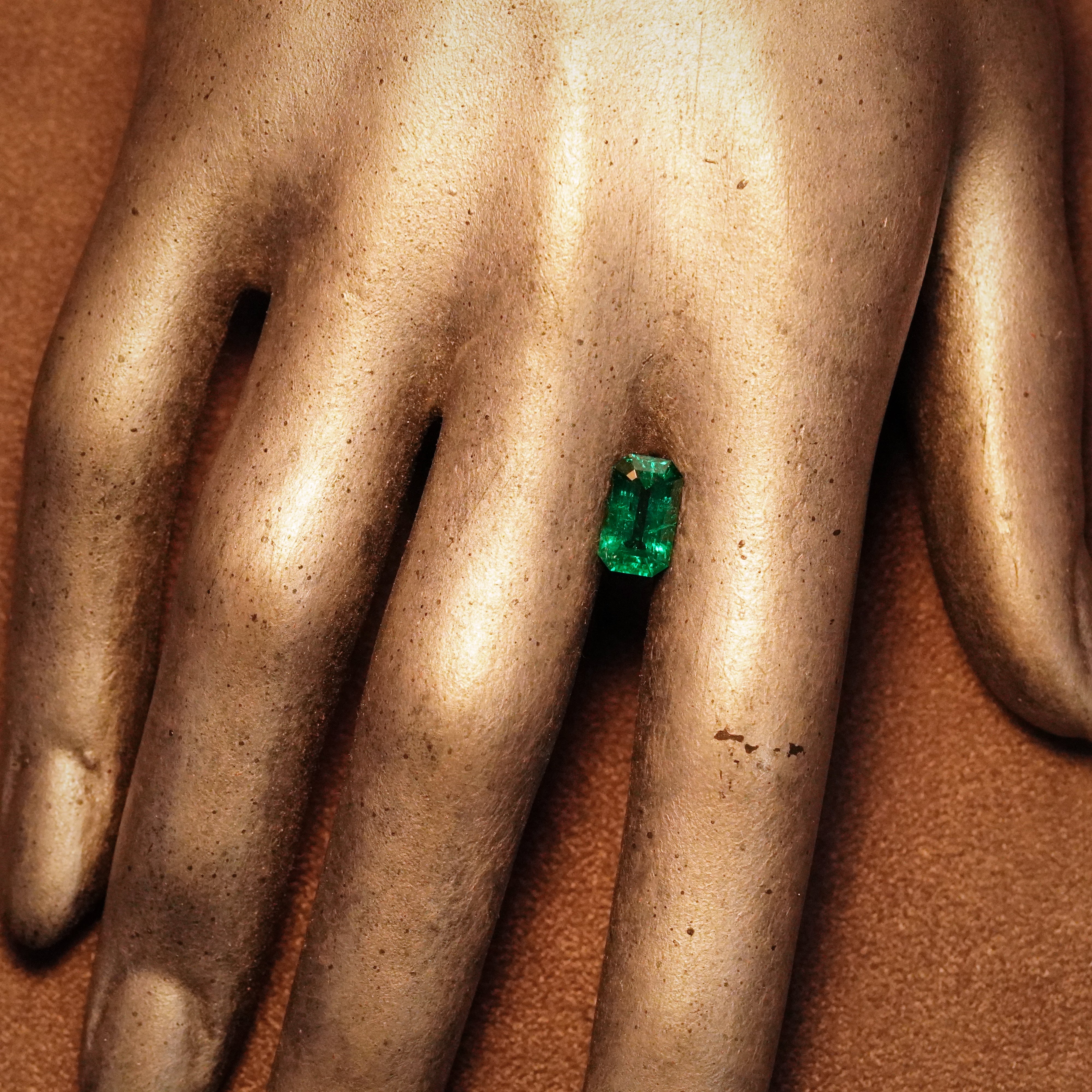 This 2.18 ct elongated step-cut Colombian emerald, available from Jogani, captivates with its rich color and timeless appeal.