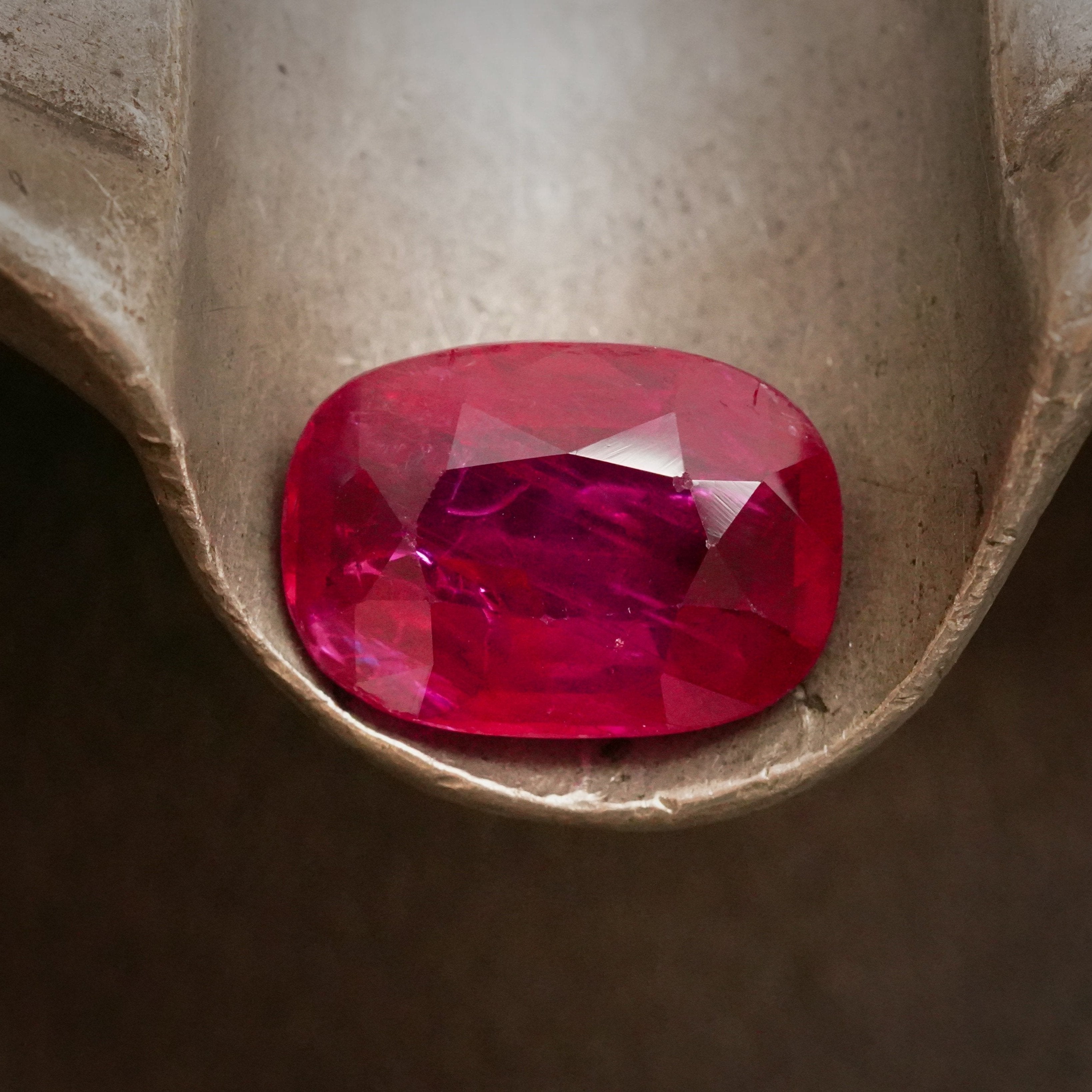 A stunning 4.37 ct cushion-cut Burma ruby, available from Jogani, featuring no heat treatment and a rich red hue. A prized choice for collectors and fine jewelry designers.