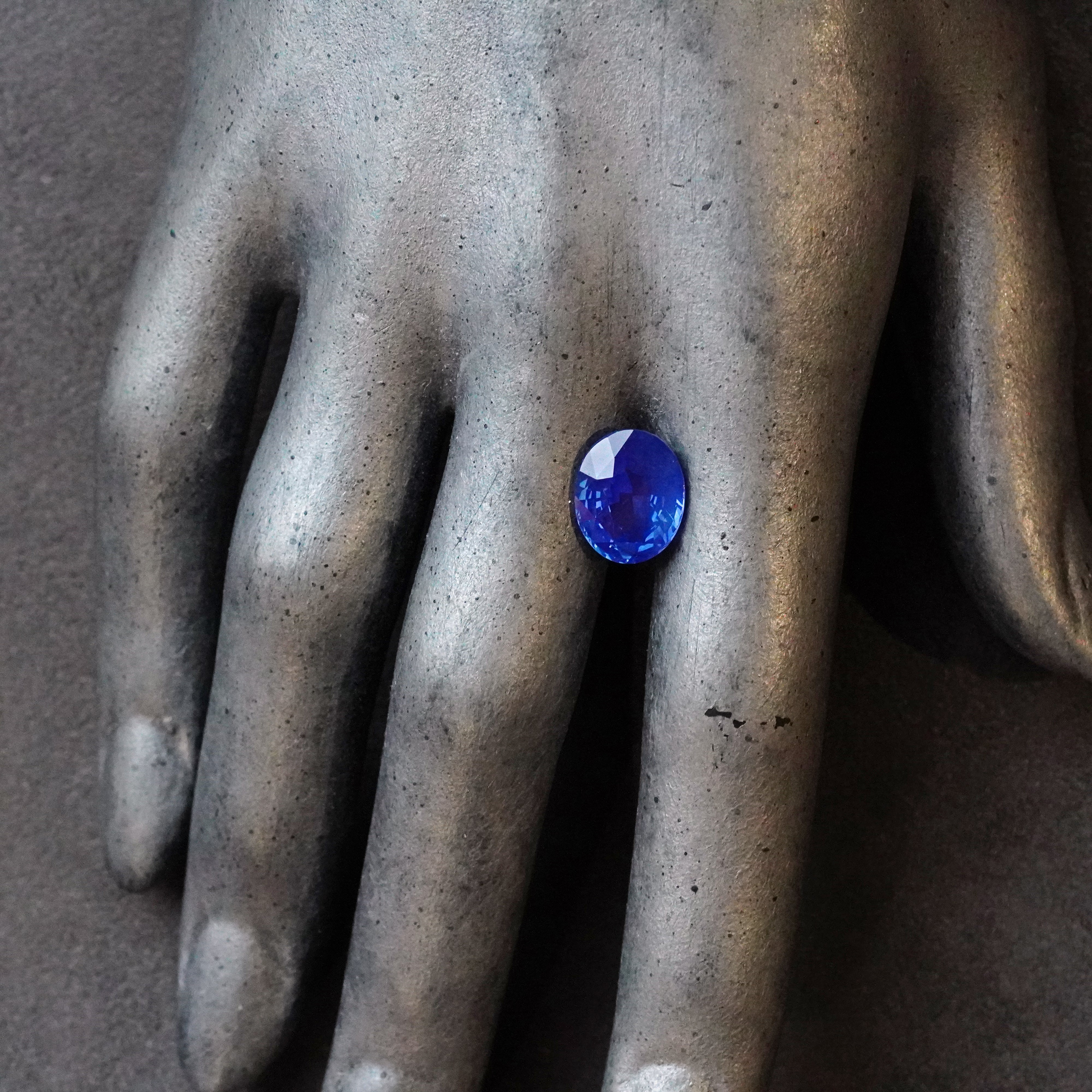 Jogani's treasured 6.57 ct oval-cut Madagascar sapphire, untreated and vibrant in color. A rare find for fine jewelry creation and gemstone investment.