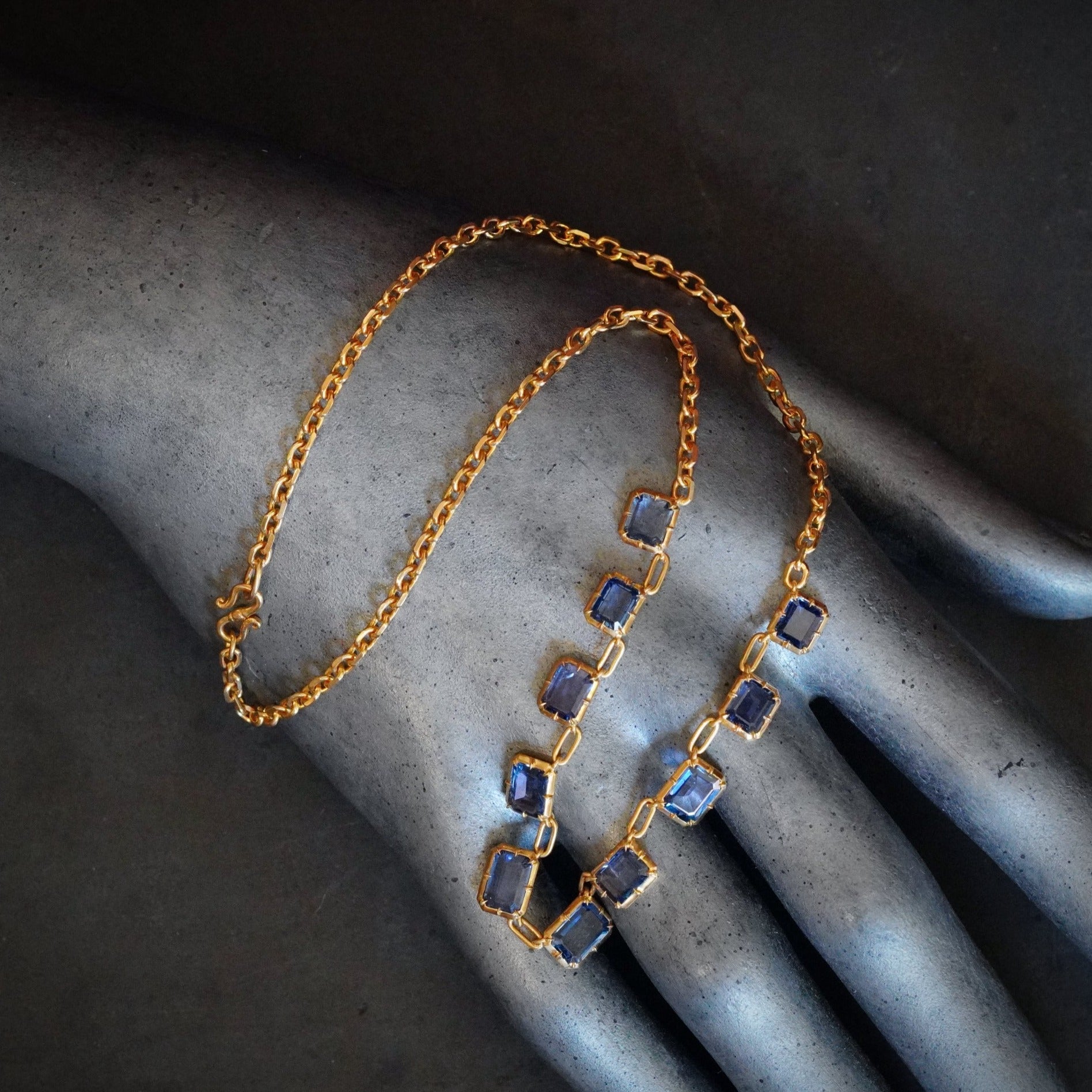 Victorian-Inspired 18K Gold Montana Sapphire Necklace
