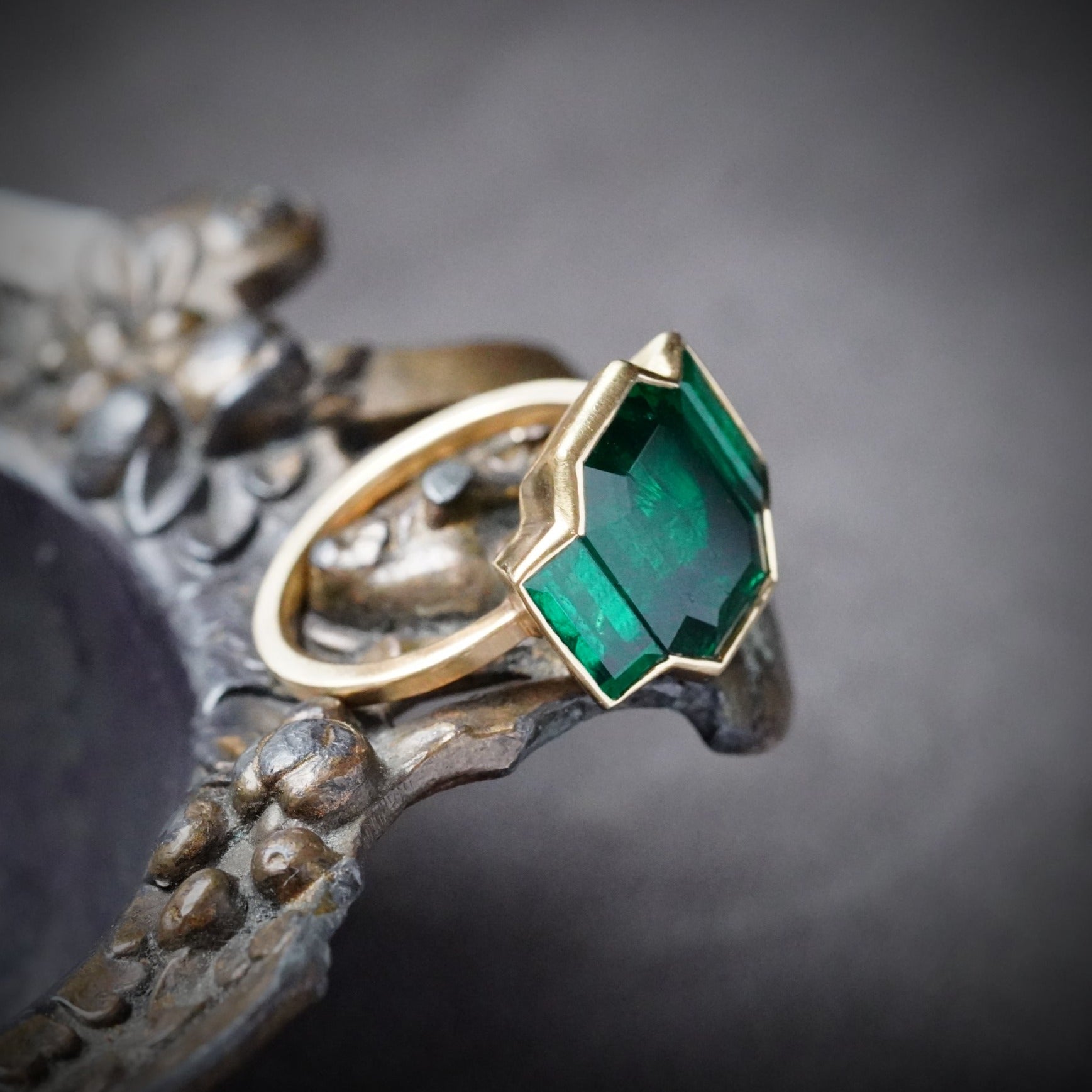 3.76-Carat Sandawana Emerald 18K Gold Ring