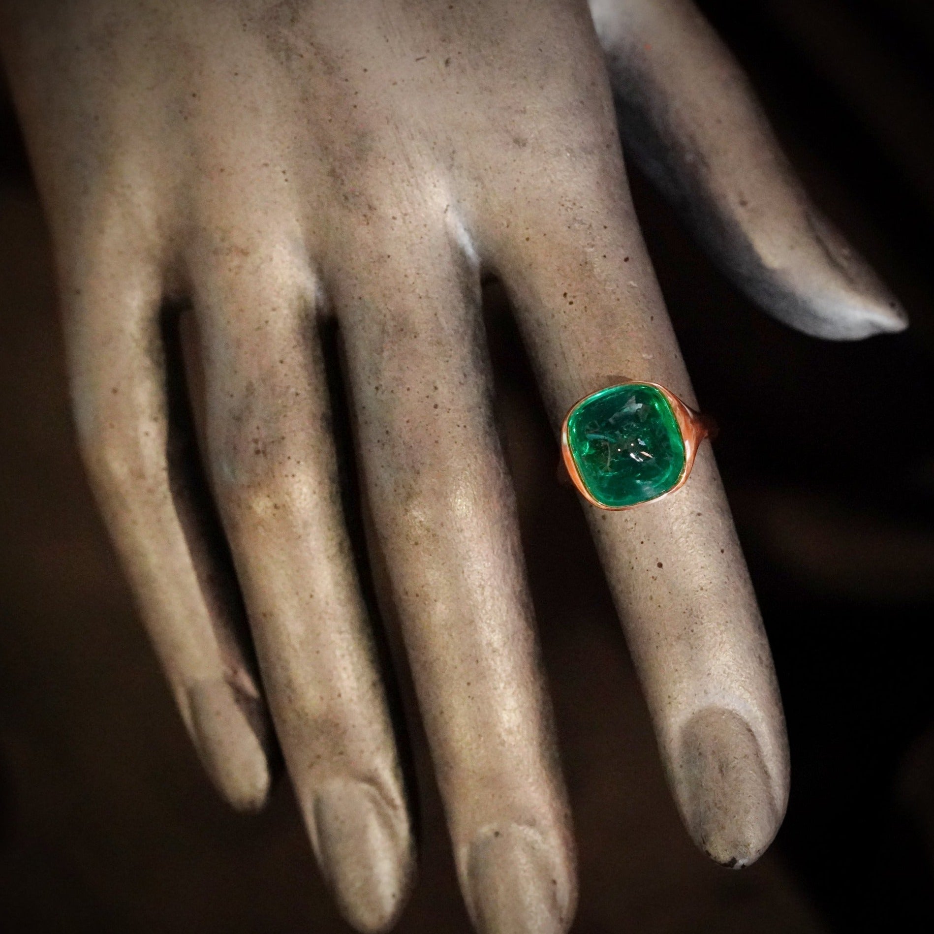 Sugarloaf Colombian Emerald Ring, 10.21 ct