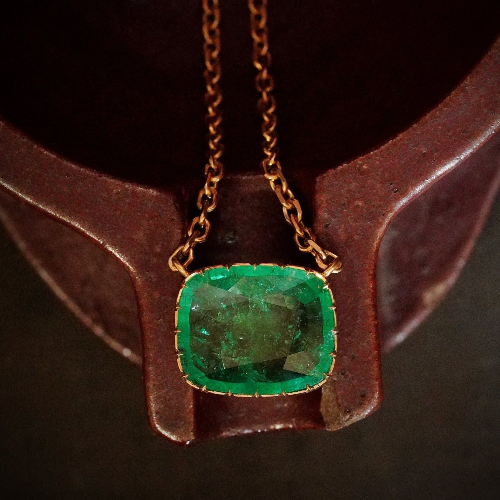 15.33 Carat Colombian Emerald Necklace in 18K Gold