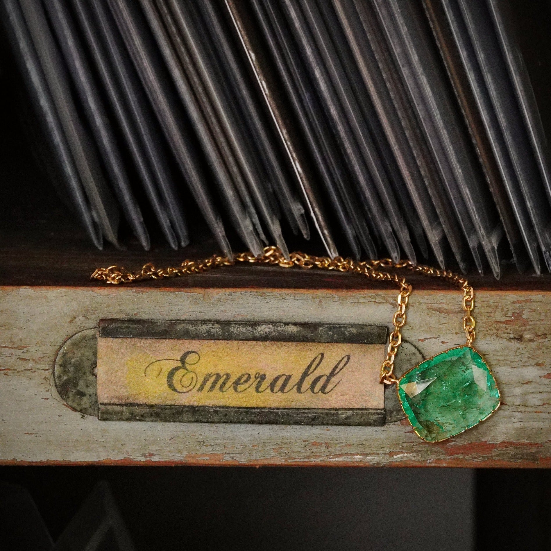 15.34 Carat Colombian Emerald Necklace in 18K Gold