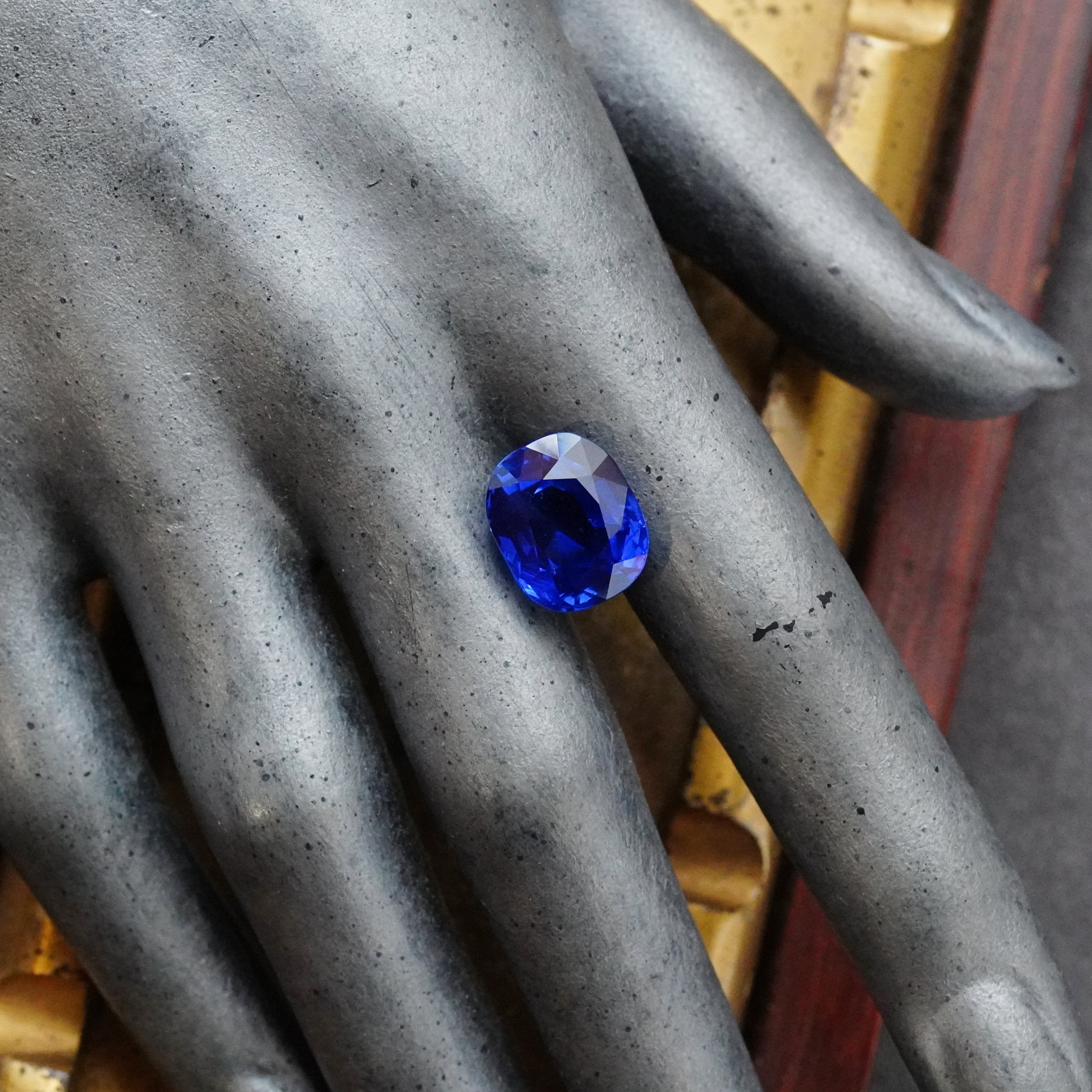 Oval Ceylon Sapphire, 14.86 ct