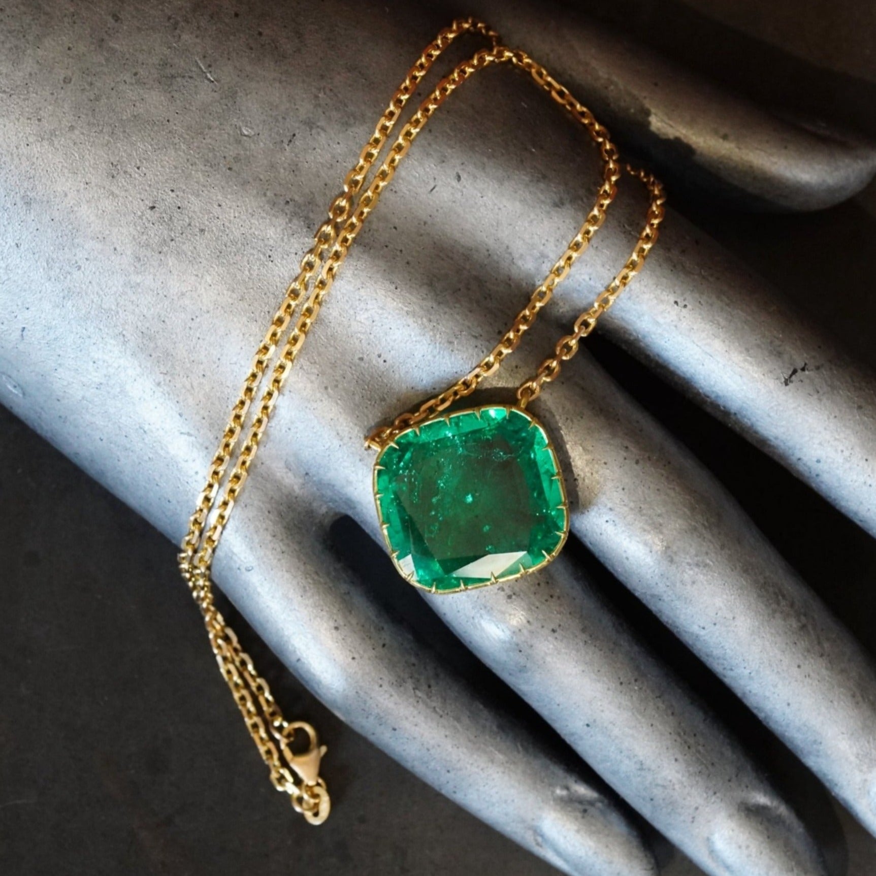 Victorian-Inspired 22.36 Carat Cushion Cut Colombian Emerald Necklace in 20K Gold