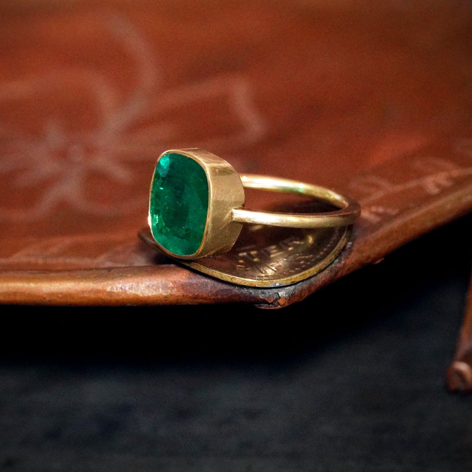 2.58-Carat Colombian Emerald Ring in 18K Gold
