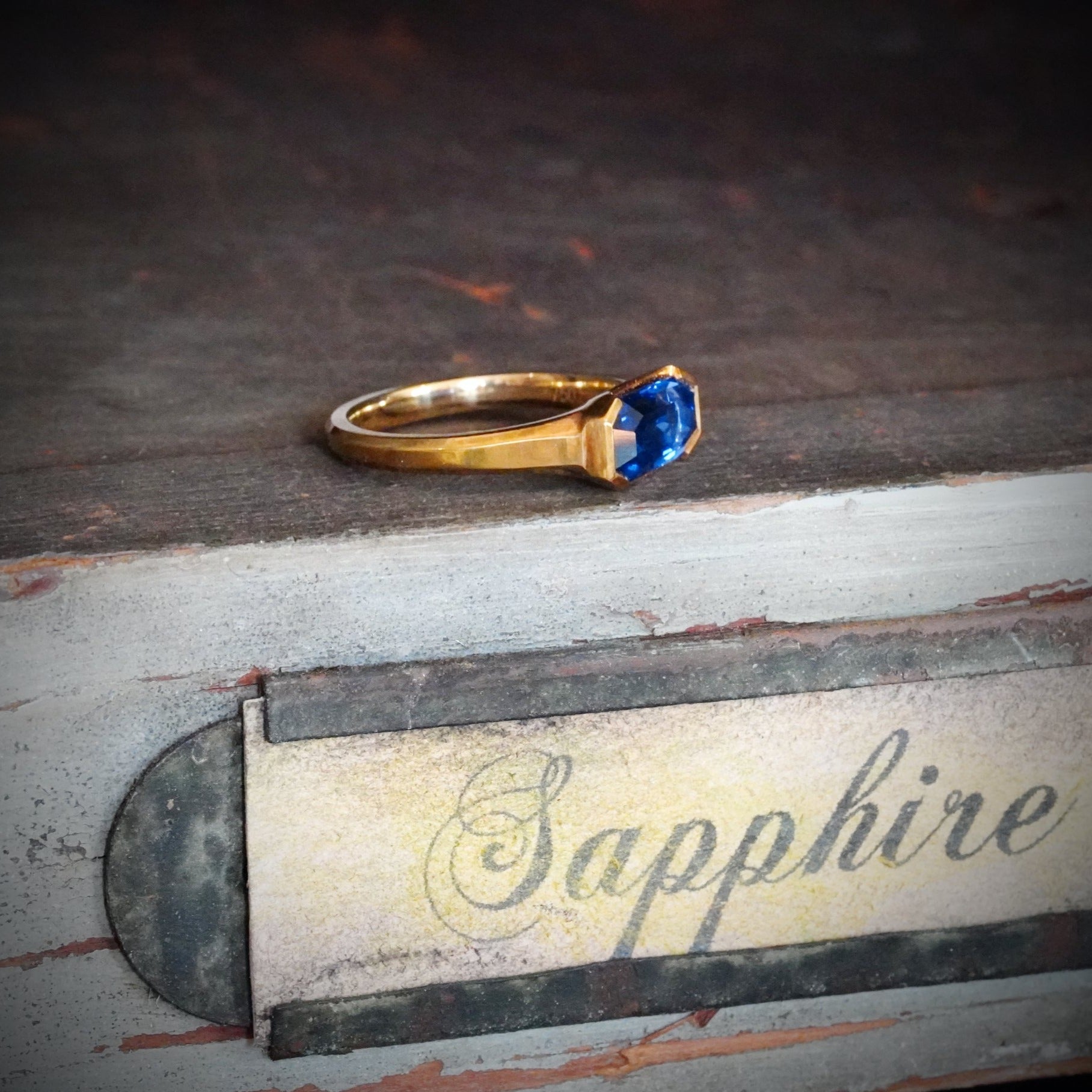 Jogani 2.15 ct Ceylon Sapphire Gold Ring - A Royal Blue Gemstone