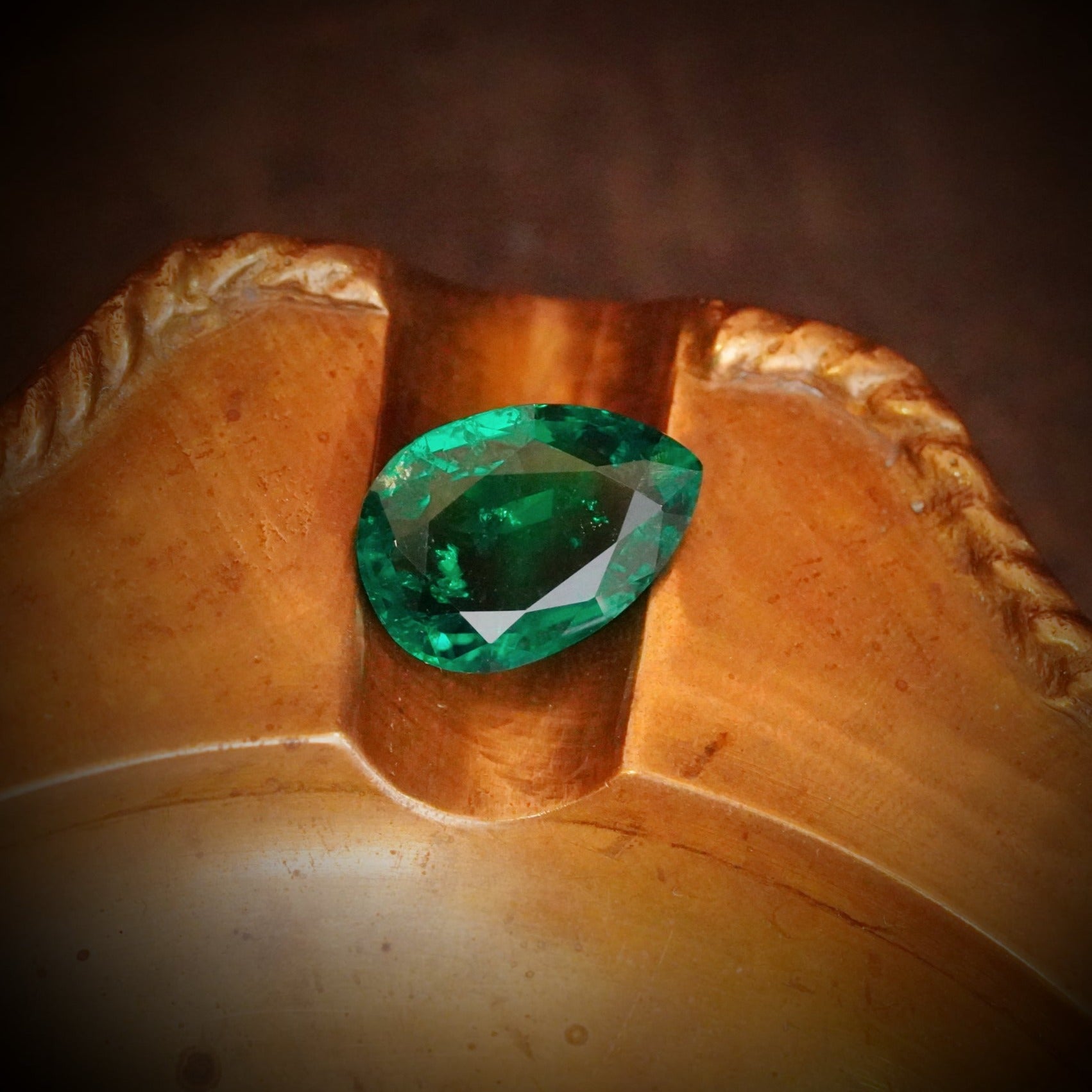 Jogani 6.66 ct Pear Emerald 3