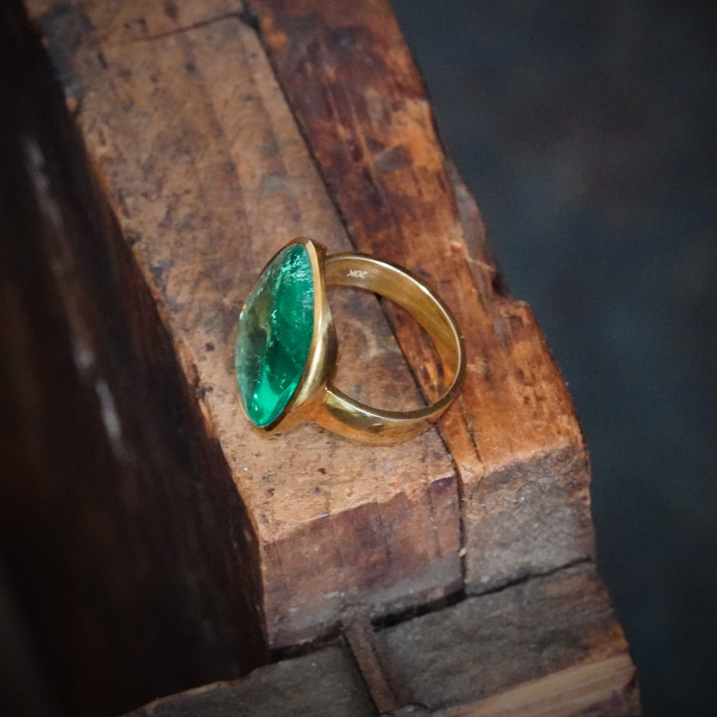  Jogani 7.55 Carat Colombian Emerald Ring 3