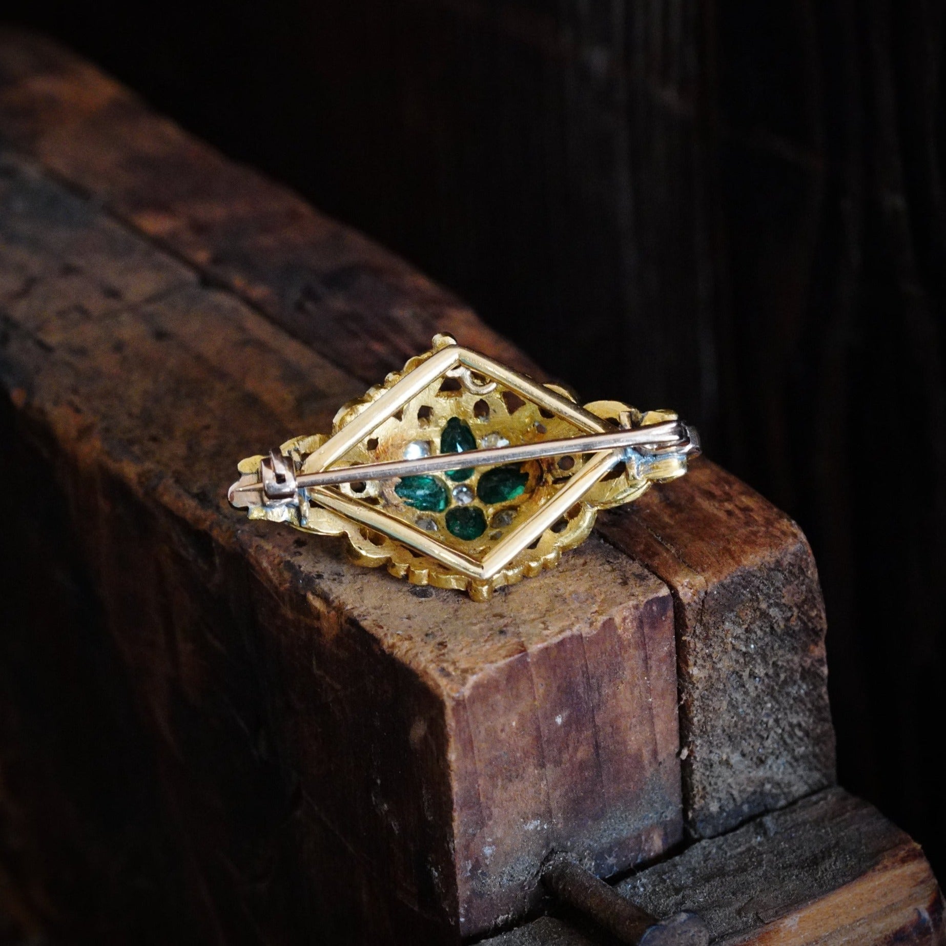 Jogani Renaissance Revival Emerald and Diamond Enamel Brooch 