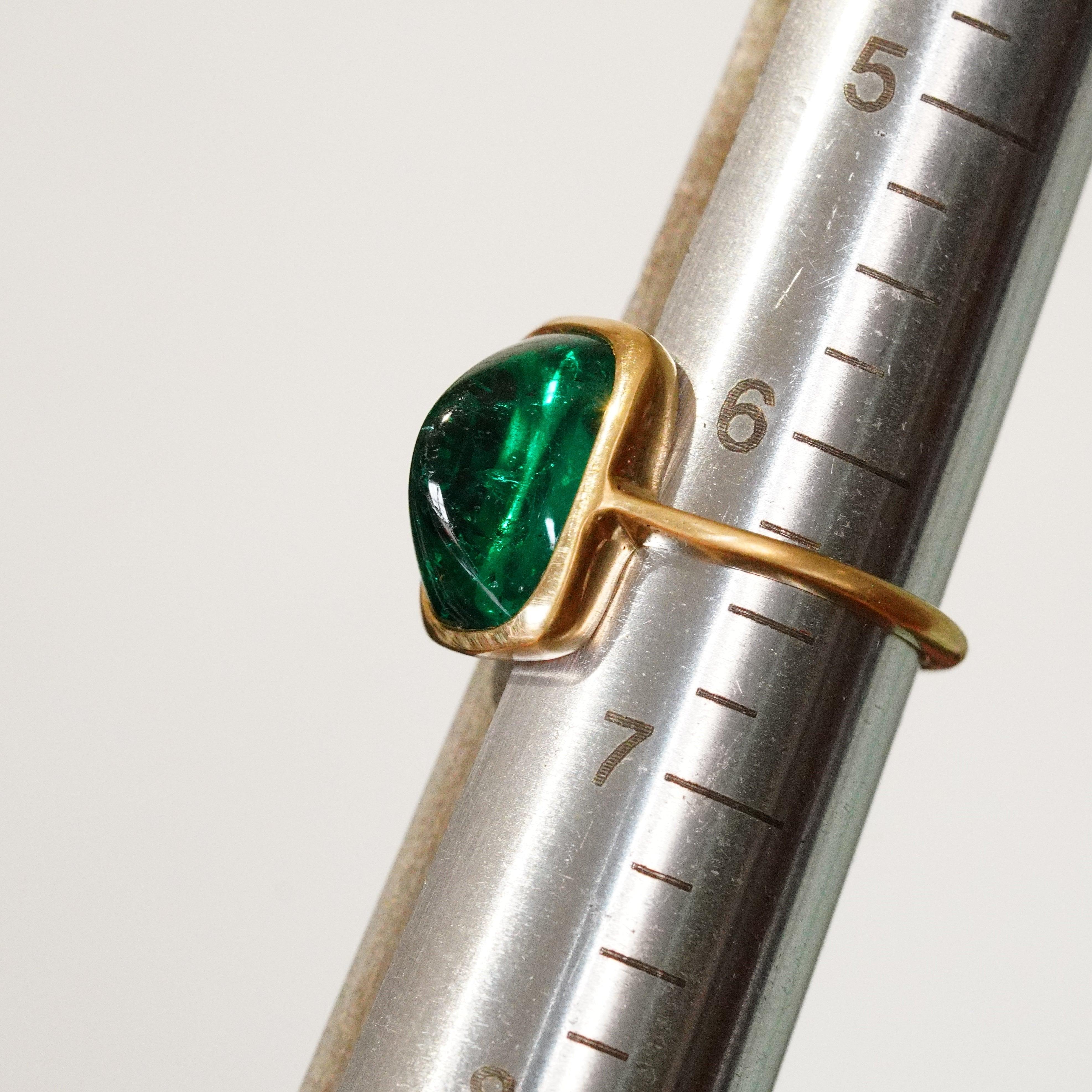 Exquisite 5.64 CT No Oil Colombian Emerald Sugarloaf Ring in 18K Gold - Jogani