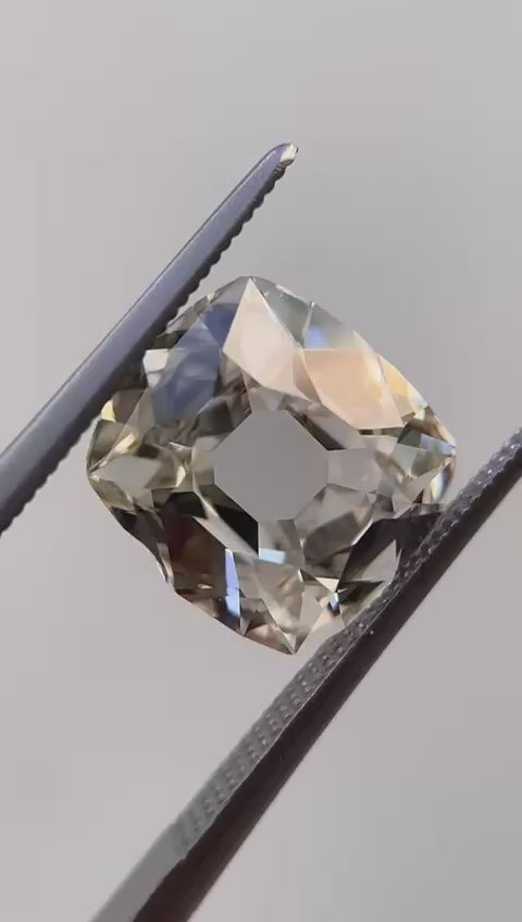 A 3.02 ct Old Mine-cut diamond, full of antique charm with its warm K color and SI1 clarity. Sourced with care, this rare gem is available with Jogani.