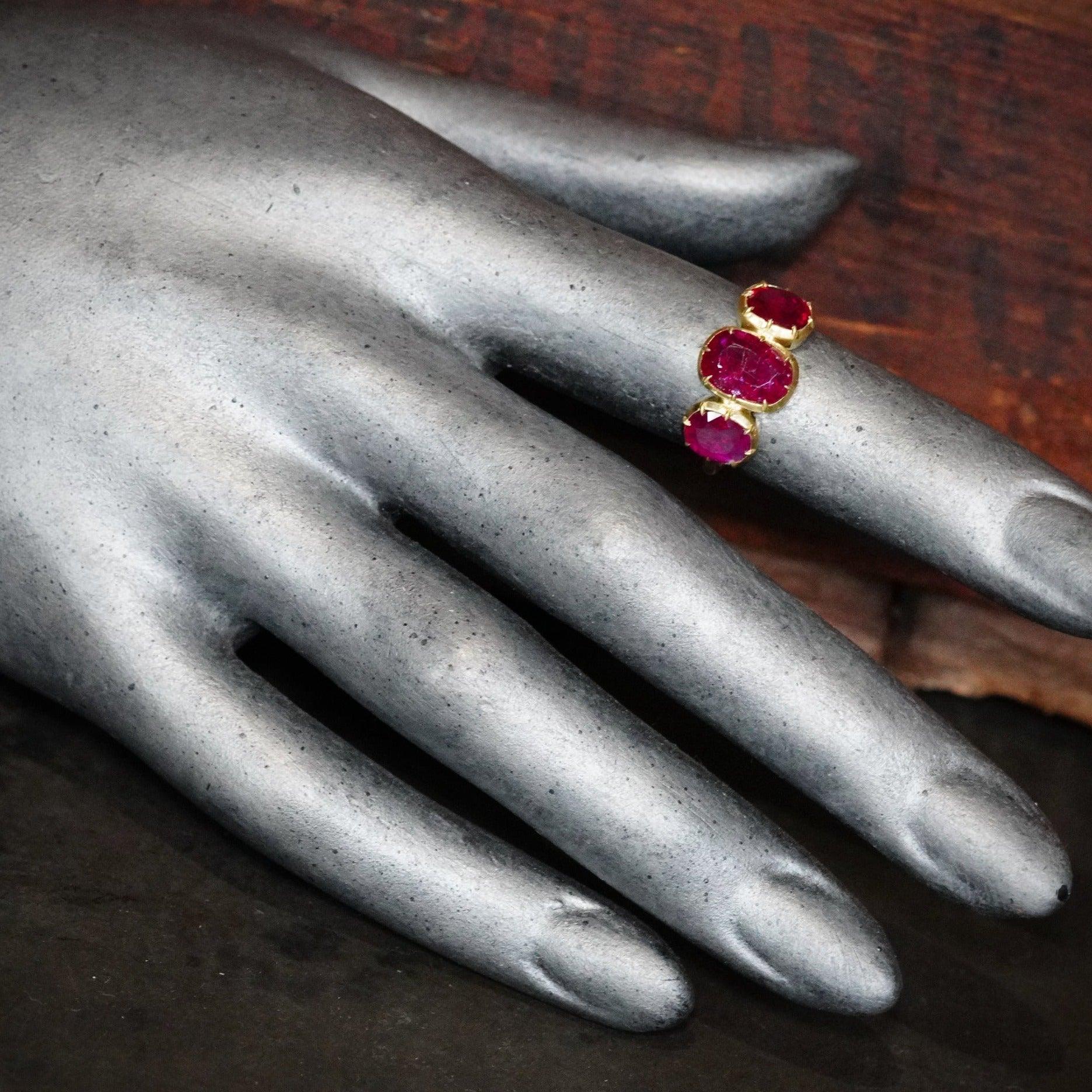 Precious and captivating collet ring with a Burma ruby, a symbol of enduring love in Victorian style