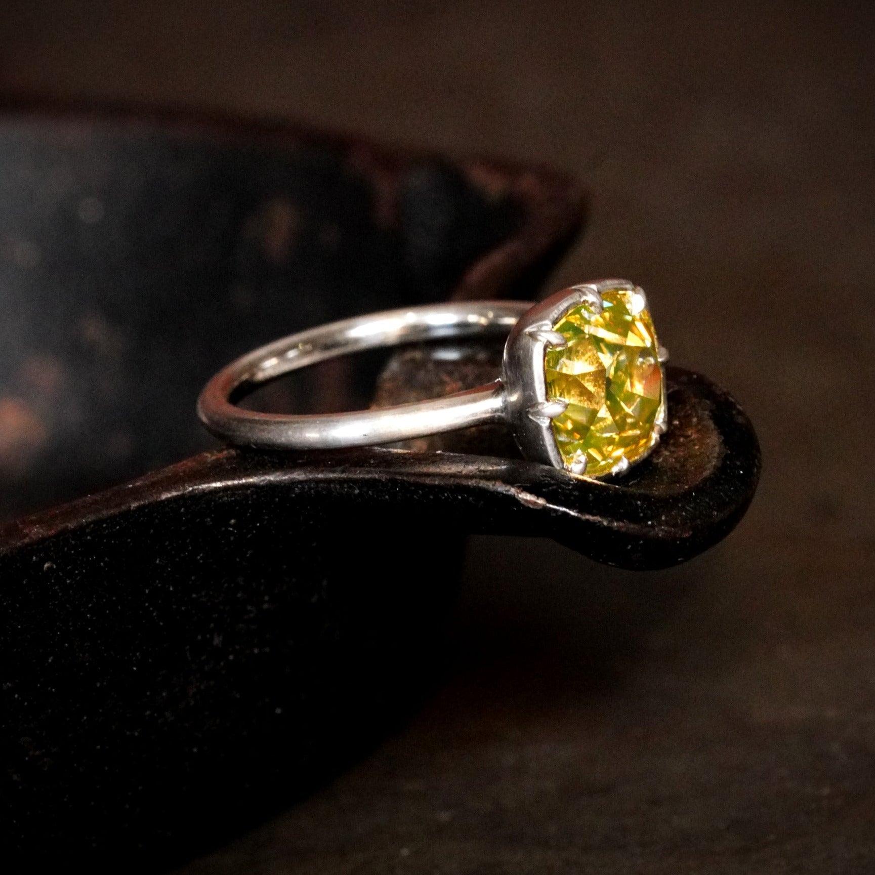 Enchanting 2.85-CT Old Mine Diamond Platinum Ring with Lime
